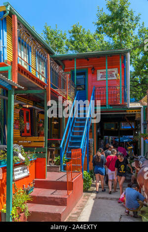 Small artisan shops off Magallanes, El Caminito, La Boca district, Buenos Aires, Argentina Stock Photo
