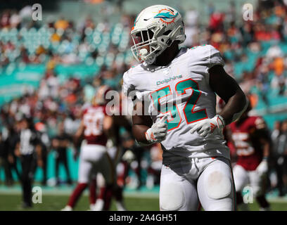 Miami Dolphins middle linebacker Raekwon McMillan (52) lines up against the  Cleveland Browns during an NFL football game, Sunday, Nov. 24, 2019, in  Cleveland. The Browns won the game 41-24. (Jeff Haynes/AP