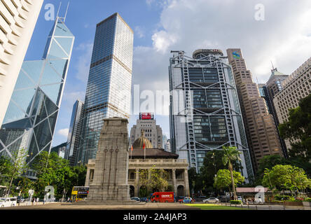 Hong Kong, China - May 27 2019: Modern skyscrapers of major banks such as HSBC and Bank of China contrast with colonial buildings, the Cenotaph and th Stock Photo