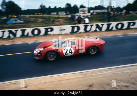ferrari-p4-mairesse-beurlys-