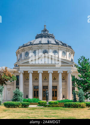Romanian Athenaeum, a concert hall in the center of Bucharest, Romania and a landmark of the Romanian capital city. Romanian Athenaeum a sunny summer Stock Photo