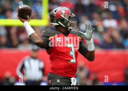 Tampa bay buccaneers helmet Stock Vector Images - Alamy