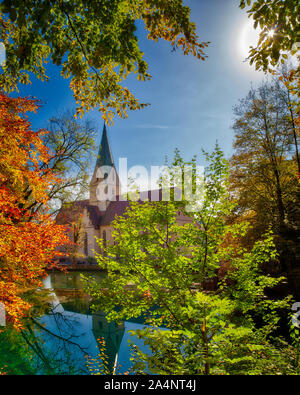 DE - BADEN-WÜRTTEMBERG: The Blautopf and Blaubeuren Abbey  (A UNESCO World Heritage Site) Stock Photo