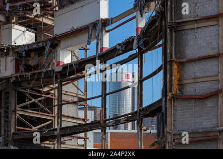 Detroit, Michigan - Demolition of the Joe Louis Arena, former home of the  Detroit Red Wings team in the National Hockey League from 1979 to 2017. The  Stock Photo - Alamy