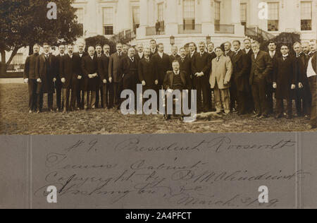 U.S. President Theodore Roosevelt at Farewell Event on White House Lawn for his 'Tennis Cabinet', Bronze Statue of Crouching Cougar by Alexander P. Proctor, Presented to Roosevelt by the group, is at his feet, Washington, D.C., USA, Photograph by Barnett McFee Clinedinst, March 5, 1909 Stock Photo