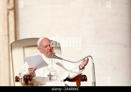 Vatican City, 16th October 2019. Pope Francis attends the weekly general audience in St. Peter's Square. © Riccardo De Luca Credit: Update Images/Alamy Live News Stock Photo