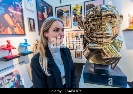 Battersea, London, UK. 16th Oct 2019. The Bionics Monkey by Onyx, £6000, in the Reload Gallery - The Affordable Art Fair opens in Battersea and runs until 20 Oct. The fair offers visitors a chance to purchase work from over 100 galleries at prices between £100 and £6,000 Credit: Guy Bell/Alamy Live News Stock Photo