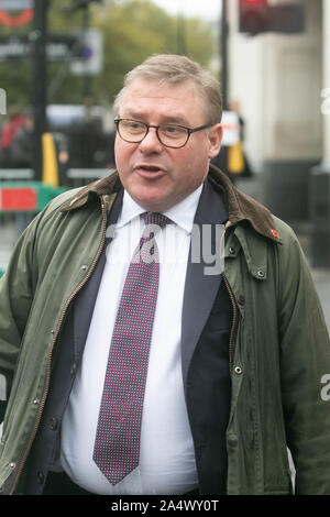 London, UK. 16th Oct, 2019. Mark Francois Pro Brexit, Conservative Party MP and Deputy Chairman of the European Research Group in Westminster. Credit: amer ghazzal/Alamy Live News Stock Photo