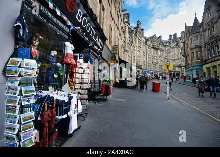 'Scotland Shop' on Edinburgh's Cockburn Street. Stock Photo