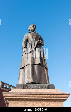 Large bronze statue of Dorothy Wyndlow Pattison also known as Sister Dora by Francis John Williamson in Walsall town centre in the West Midlands, UK Stock Photo