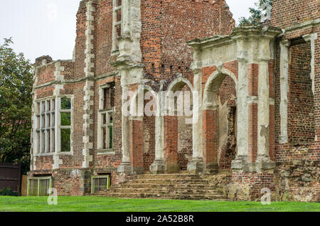 Frontage of Houghton House, a ruined 17th century mansion house near Ampthill, Bedfordshire, UK Stock Photo