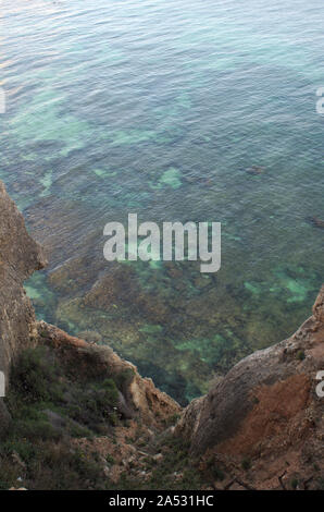 View of the sea from the cliffs in Centianes valley. Lagoa, Algarve, Portugal Stock Photo