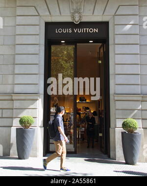 BARCELONA, SPAIN- November 19, 2015: Louis Vuiton Shop In Barelona. Louis  Vuitton Is A French Fashion House Founded In 1854 By Louis Vuitton. Stock  Photo, Picture and Royalty Free Image. Image 48810442.