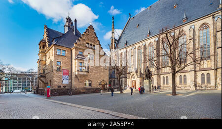 LEIPZIG, GERMANY - CIRCA MARCH, 2018:  The Thomaskirche alsias the St. Thomas Church with Johann Sebastian Bach monument in Leipzig, Germany Stock Photo