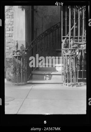 Victor David House (Le Petit Salon) entrance stairway, 620 St. Peter Street, New Orleans Stock Photo