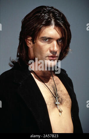 ANTONIO BANDERAS in DESPERADO (1995), directed by ROBERT RODRIGUEZ. Credit: COLUMBIA TRISTAR / Album Stock Photo