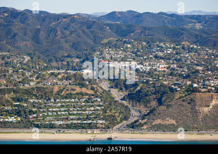 Buildings on a mountain, Temescal Canyon, Pacific Palisades, California, USA Stock Photo