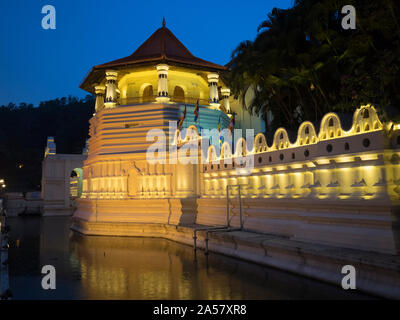 Pathiripala Octagon of the Sri Dalada Maligawa (Temple of the Sacred Tooth Relic), Kandy, Central Province, Sri Lanka Stock Photo