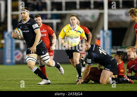 Newcastle, UK. 15th Sep, 2019. NEWCASTLE UPON TYNE, ENGLAND OCTOBER 18TH Callum Chick of Newcastle Falcons during the Greene King IPA Championship match between Newcastle Falcons and Hartpury College at Kingston Park, Newcastle on Friday 18th October 2019. (Credit: Chris Lishman | MI News) Editorial Use Only Credit: MI News & Sport /Alamy Live News Stock Photo