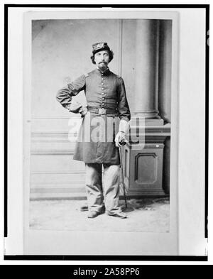 Unidentified Union officer, full-length portrait, standing, facing front] / Louis Seebohm, Dayton, O Stock Photo