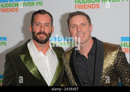 NEW YORK, NY - OCTOBER 17: Josh Wood (L) and Jake Shears attend the 2019 Hudson River Park Gala at Cipriani South Street on October 17, 2019 in New Yo Stock Photo