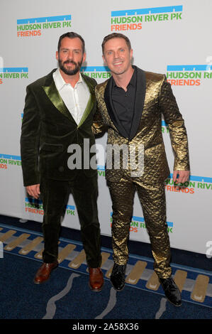 NEW YORK, NY - OCTOBER 17: Josh Wood (L) and Jake Shears attend the 2019 Hudson River Park Gala at Cipriani South Street on October 17, 2019 in New Yo Stock Photo