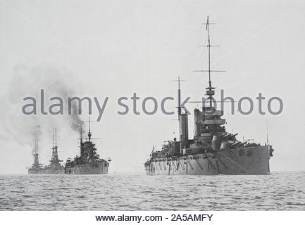 WW1 HMS Lion, HMS Princess Royal, HMS Indomitable and HMS New Zealand, fighting squadron of the Royal Navy, vintage photograph from 1914 Stock Photo