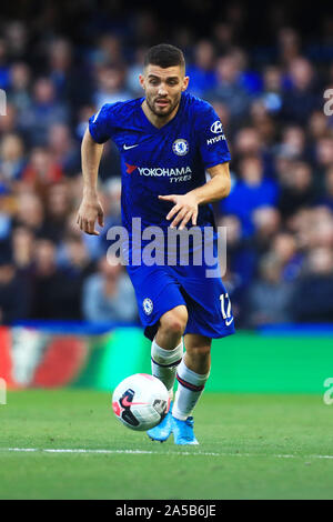 LONDON, ENGLAND. OCTOBER 19TH Chelsea's Mateo Kovacic during the Premier League match between Chelsea and Newcastle United at Stamford Bridge, London on Saturday 19th October 2019. (Credit: Leila Coker | MI News) Photograph may only be used for newspaper and/or magazine editorial purposes, license required for commercial use Credit: MI News & Sport /Alamy Live News Stock Photo