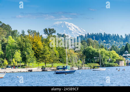 A view of the shoreline at Gene Coulon Park in Renton, Washington. Stock Photo