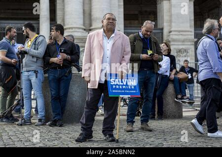 Roma, Roma, Italy. 19th Oct, 2019. Federl Secretery of the Lega Nord, Northen League, Matteo Salvini attends a political rally in Piazza San Giovanni in the center of Roma. Rally call from Salvini to protest against the Italian goverment. On the stage Matteo Salvini, Silvio Berlusconi and Giorgia Meloni. Credit: Matteo Trevisan/ZUMA Wire/Alamy Live News Stock Photo