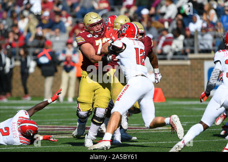 Chestnut Hill, Mass. 19th Oct, 2019. Boston College Eagles offensive lineman Alec Lindstrom (72) and North Carolina State Wolfpack linebacker Brock Miller (12) in game action during the NCAA division 1 game between the North Carolina State Wolfpack and the Boston College Eagles held at Alumni Stadium in Chestnut Hill, Mass. Eric Canha/CSM/Alamy Live News Stock Photo