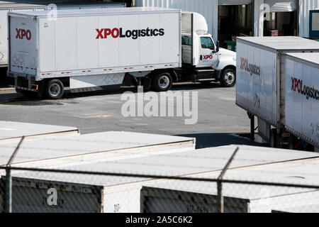 XPO Logistics semi-trailer trucks and trailers at a freight facility in Roanoke, Virginia on September 15, 2019. Stock Photo