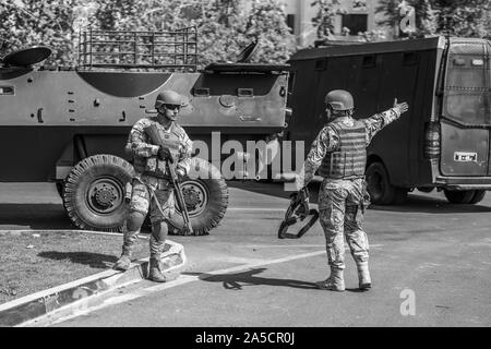 Tanks in Santiago. Riots at Santiago de Chile city centre. The army went out to the streets to dissolve people. Santiago de Chile. 19/10/2019 Stock Photo