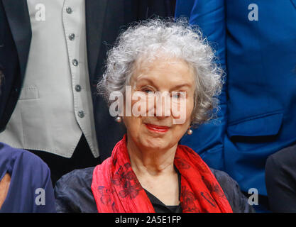 Frankfurt, Germany. 19th Oct, 2019. Canadian author Margaret Atwood is pictured at a photo call at the Frankfurt Book Fair. The 71th Frankfurt Book Fair 2019 is the world largest book fair with over 7,500 exhibitors and over 285,000 expected visitors. The Guest of Honour for the 2019 fair is Norway. (Photo by Michael Debets/Pacific Press) Credit: Pacific Press Agency/Alamy Live News Stock Photo