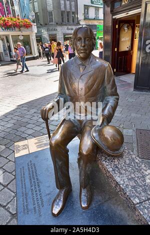 Statue of Oscar Wilde, Latin Quarter, Galway, Ireland Stock Photo