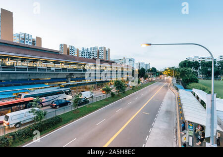 Singapore-24 MAY 2018: Singapore Elevated mrt railway line and station Stock Photo