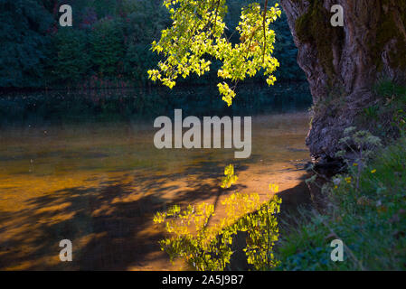 Dordogne river in the Lot area in france Stock Photo