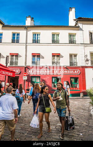 street scene in front of cafe restaurant le consulat, montmartre district Stock Photo