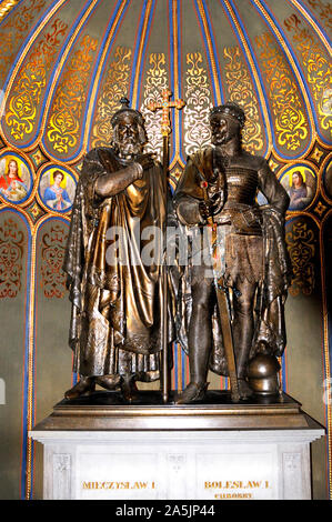 Poznan, Wielkopolska, Poland. Poznan Cathedral. Golden Chapel  (19thC hexagonal chapel designed in the Byzantine style) Monument of Mieszko I and Bo.. Stock Photo