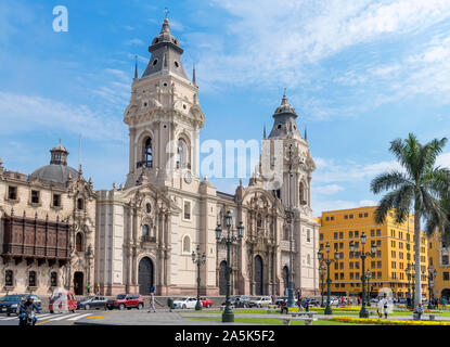 Lima Cathedral in the Plaza de Armas (Plaza Mayor), historic centre (centro historico), Lima, Peru, South America Stock Photo