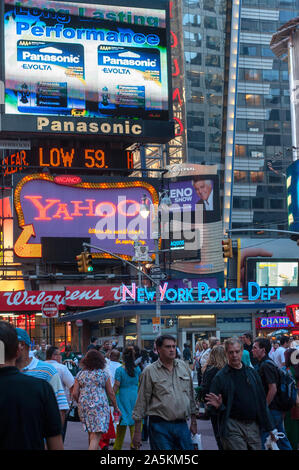 NYPD Times Square station Manhattan New York City Stock Photo - Alamy
