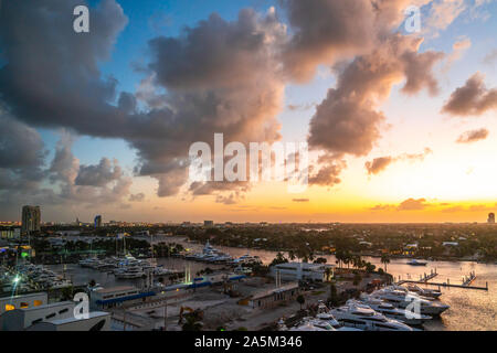 Aerial view of Fort Lauderdale waterway canals, residential homes and skyline Stock Photo