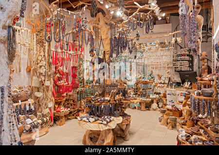 The unusual jungle-like interior of Il Baule D'Oriente, a gift shop in Venice Italy near the Grand Canal. Stock Photo
