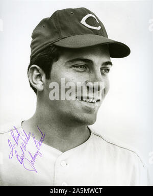 Vintage autographed black and white photo of Cincinnati Reds Hall of Fame baseball player Johnny Bench. Stock Photo