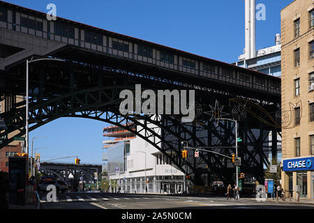 Columbia University campus in Manhattanville, New York, USA. 125th Street subway viaduct, the Forum, and the Jerome Greene Science Building. View look Stock Photo