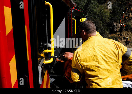 Pacific Palisades, California, USA. 21st Oct, 2019. A brush fire in Pacific Palisades starts home evacuations. Credit: ZUMA Press, Inc./Alamy Live News Stock Photo