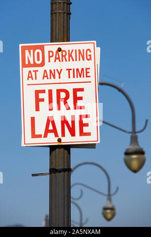 “no parking, fire lane” warning sign. Santa Monica pier, California, United States of America. USA. October 2019 Stock Photo