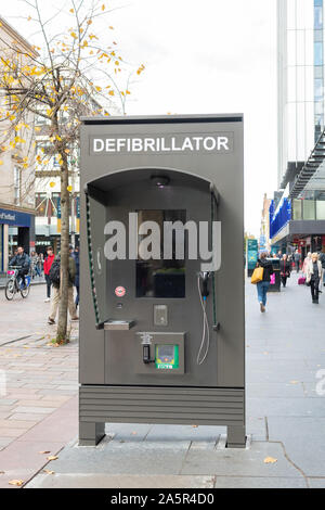 defibrillator on uk high street - Glasgow, Scotland, UK Stock Photo