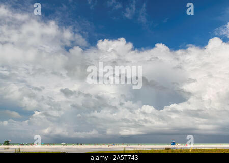 Siesta Key Beach with dramatic clouds, Florida Gulf Coast, Sarasota, USA Stock Photo