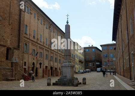 Piazza del Rinascimento (Renaissance Square) with Palazzo Ducale (Ducal Palace). Region Marche, Province Pesaro and Urbino (PU), Urbino, Italy. Stock Photo